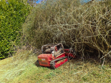 Alpenmäh PMK 1200 Ferngesteuerter Y Schlegelmulcher mit Hybrid Antrieb
